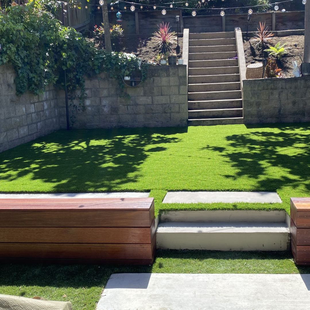 Artificial Grass with Concrete Steps